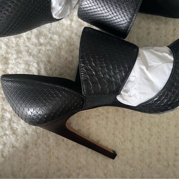 Calvin Klein Collection - Picture 9 of 10